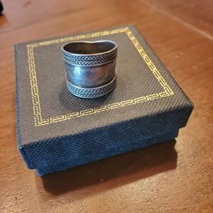 Vintage Tibetan Silver Tone Hammered Wide Cigar Band Ring